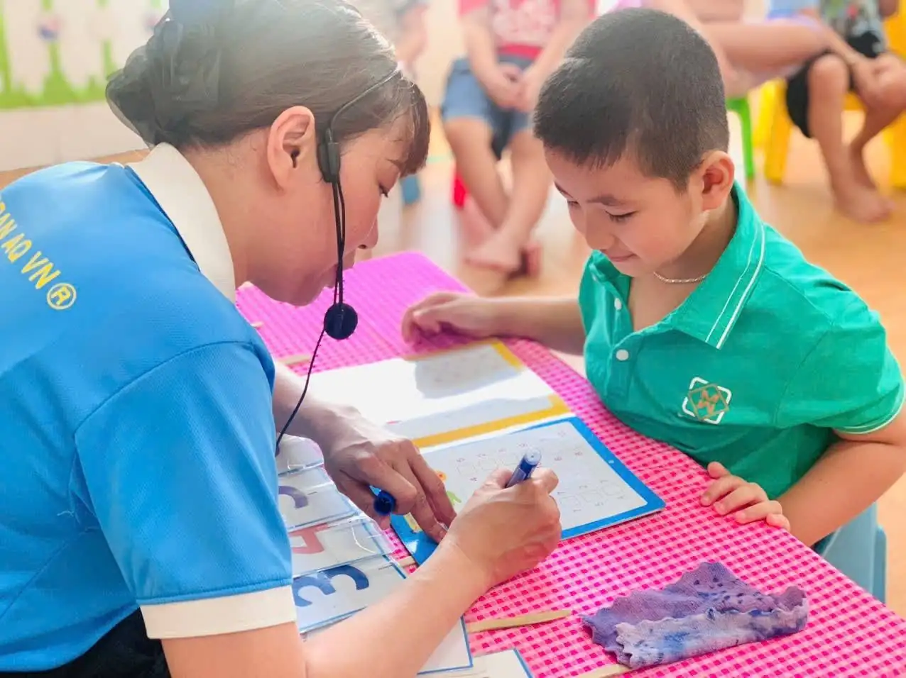 MẦM NON HOA MẶT TRỜI